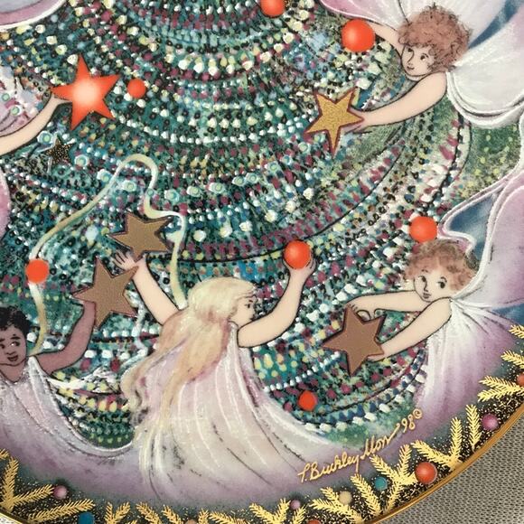 Anna Perenna Christmas Angels 8” Porcelain Plate Magic Collection 1998 - Picture 2 of 7